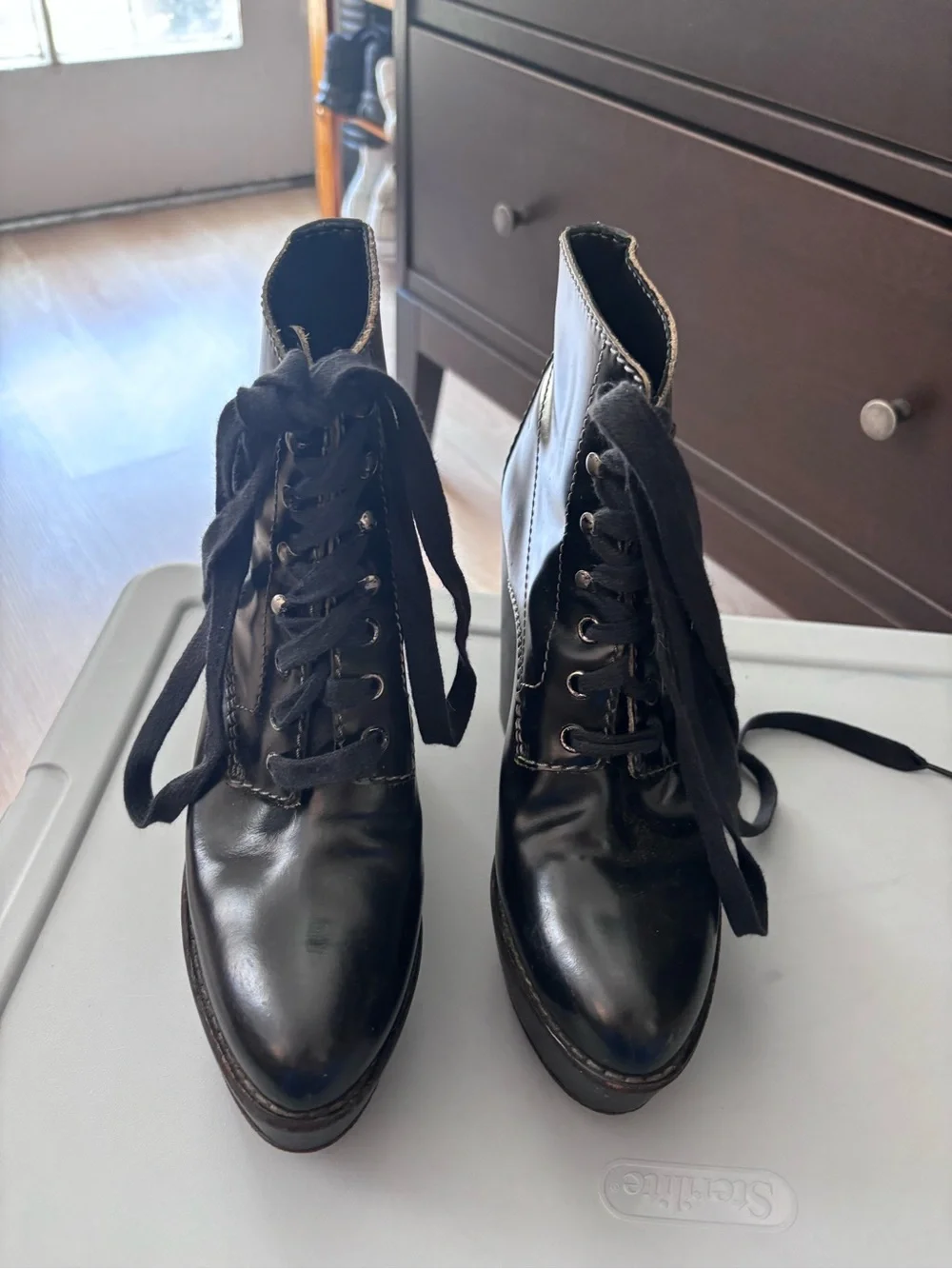 Chloe Runway Doc Boots 39